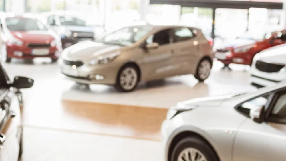 Carros-compacto-de-diferentes-colores
